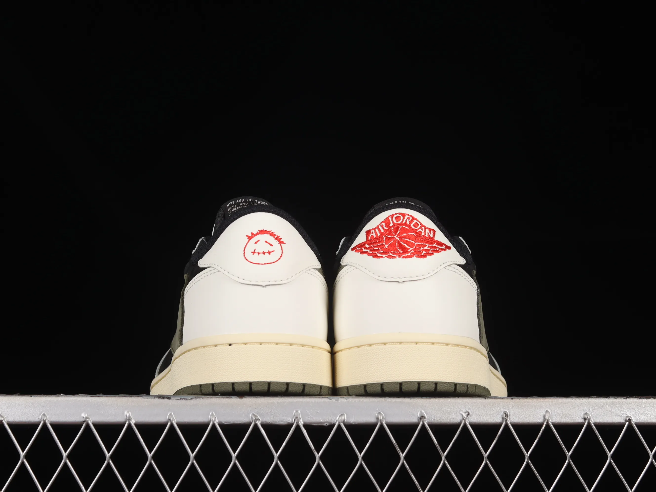 All Categories Air Jordan Jordan Series Basketball Shoes Air Jordan 1 Low LW Version Travis Scott x Air Jordan 1 Low OG AJ1 Joe 1 Joint Overhead DZ4137-106